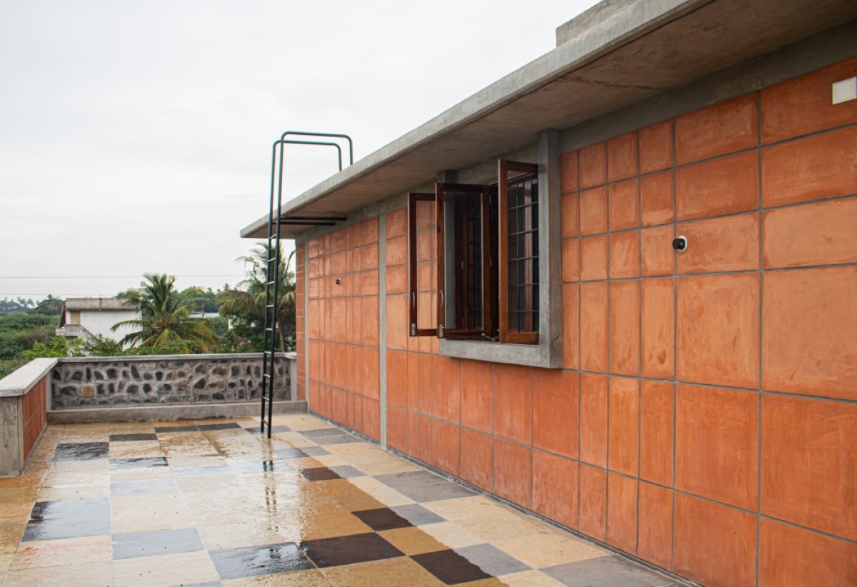 Terrace of Alamu Nilayam by RP Architects