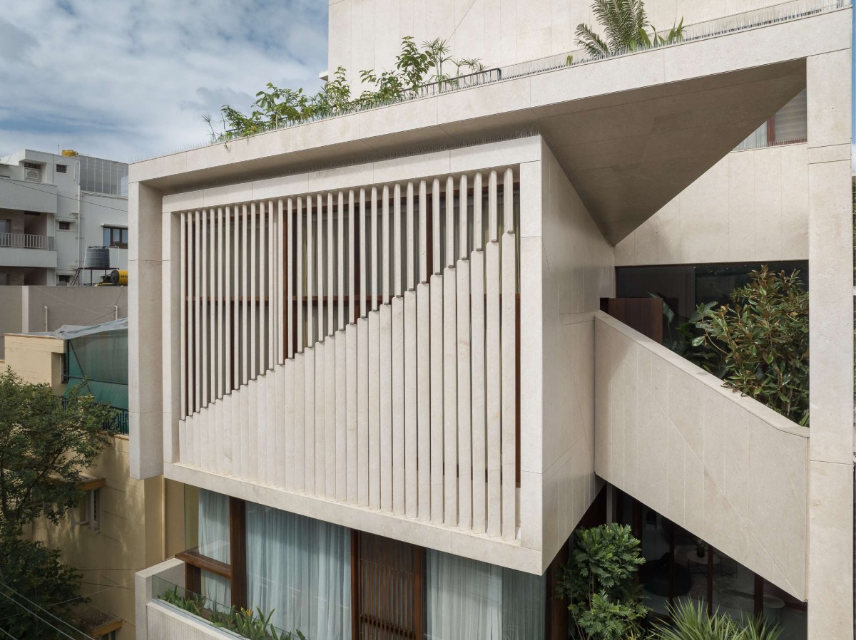 Exterior view of Wedge Villa by Cadence Architects