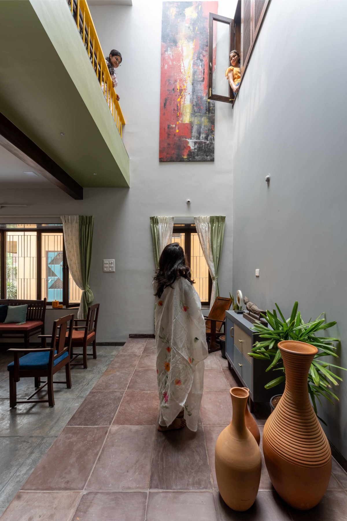 Courtyard of Joshi Residence by Aakar Group of Consultancy