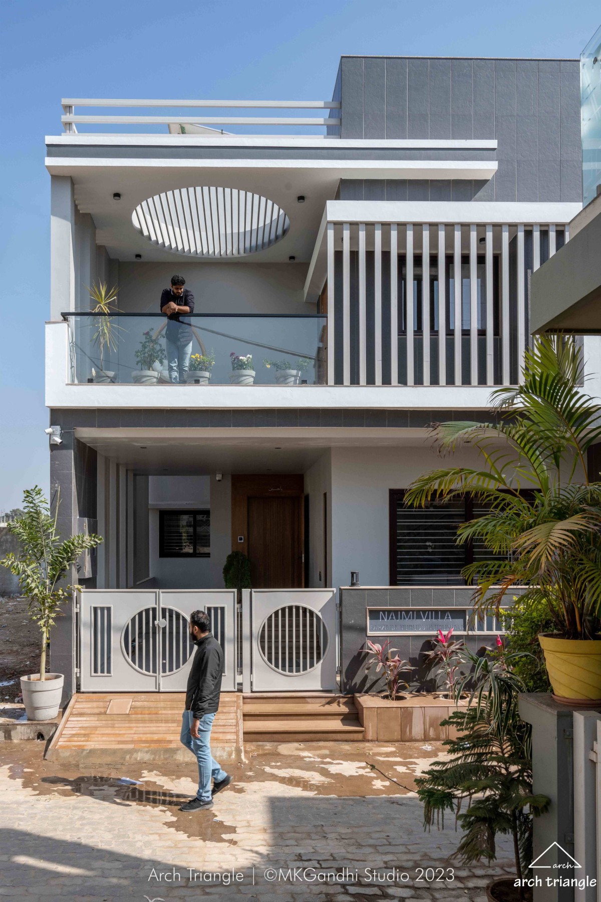Exterior view of Jiruwala Residence by Arch Triangle