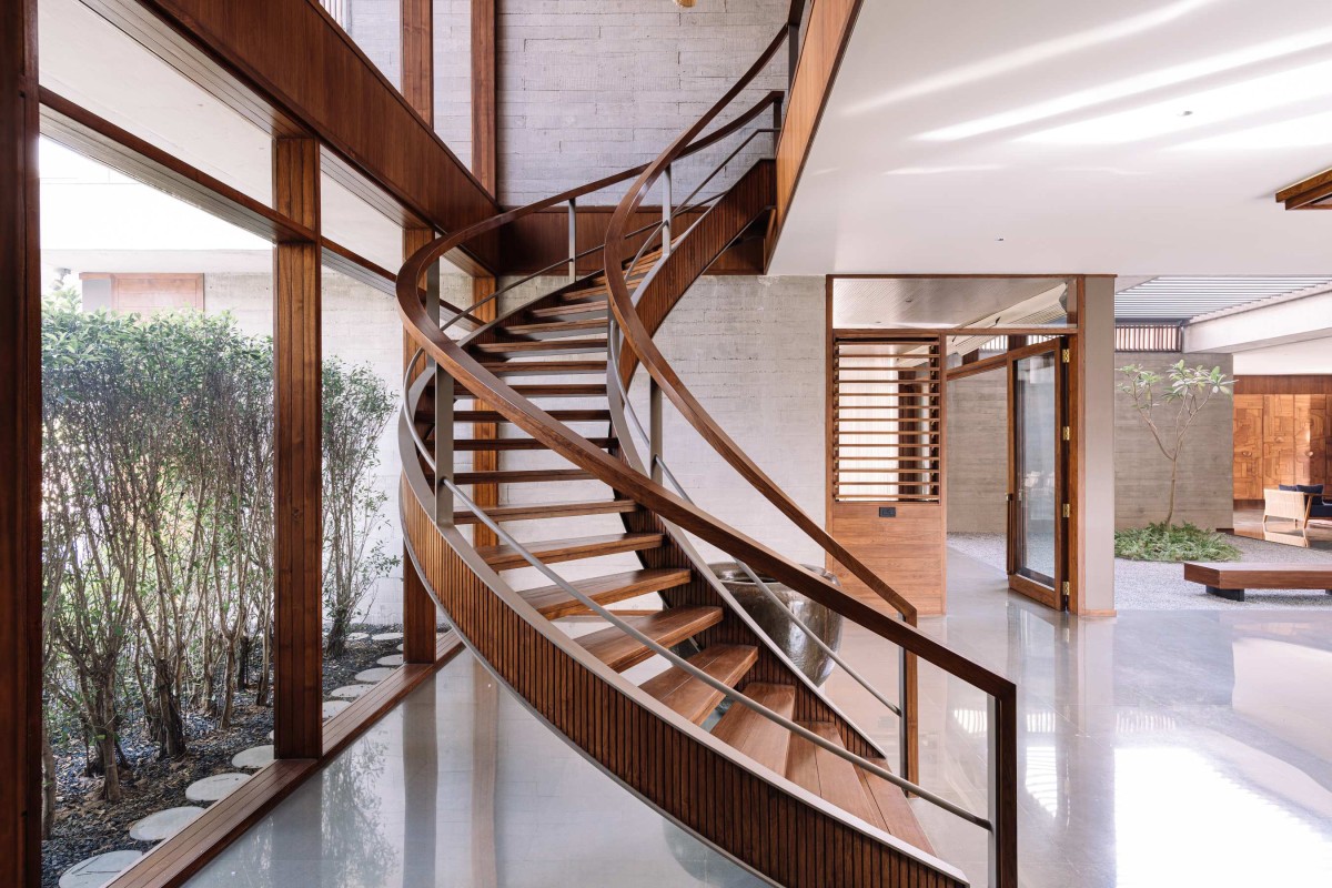 Staircase of The Inside Out House by Modo Designs