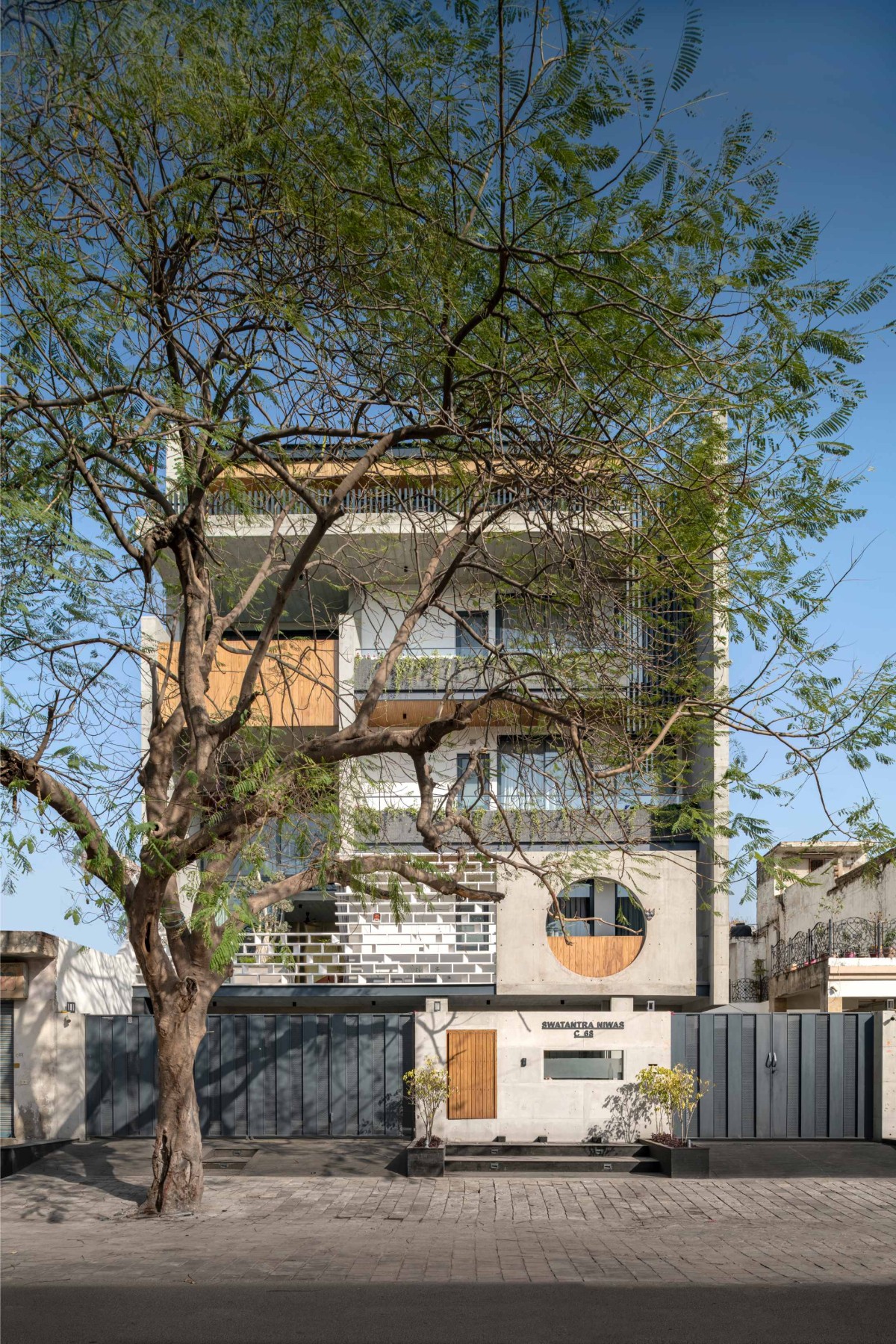 Exterior view of Swatantra Residence by Spaces Architects@ka