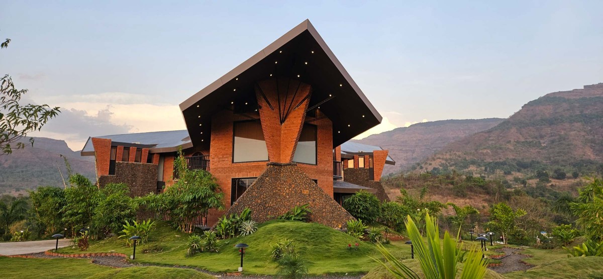 Exterior view of Mountain Dust by Mahesh Naik Architects