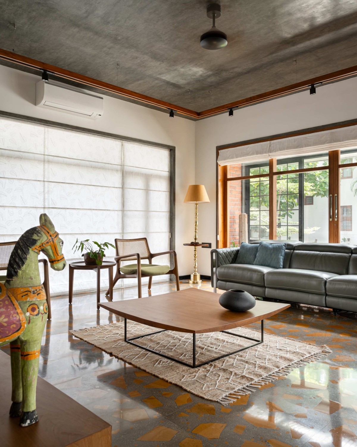 Lounge of Sendhil Studio by EDOM Architecture