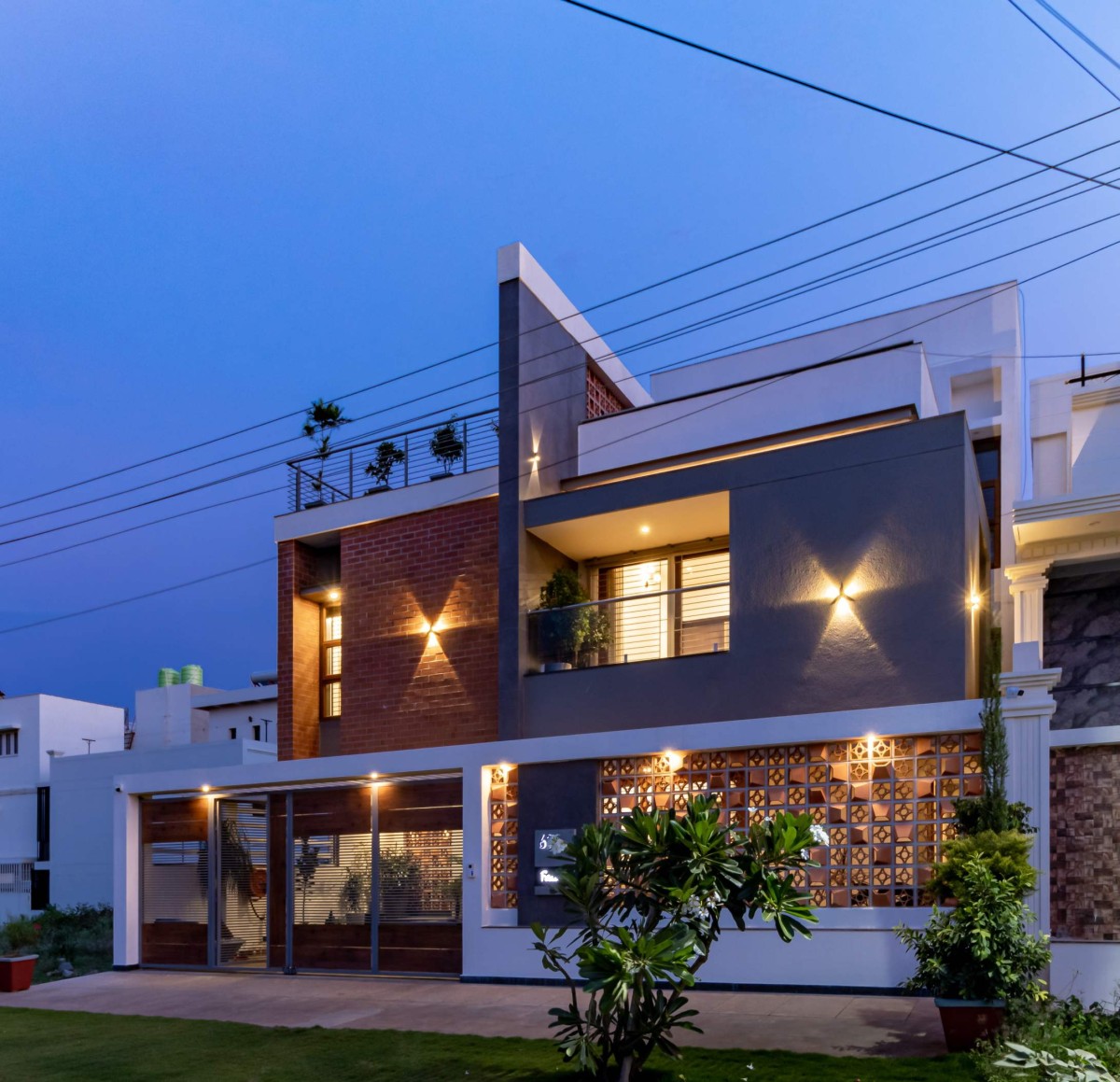 Dusk light exterior view of Falak Residence by Space