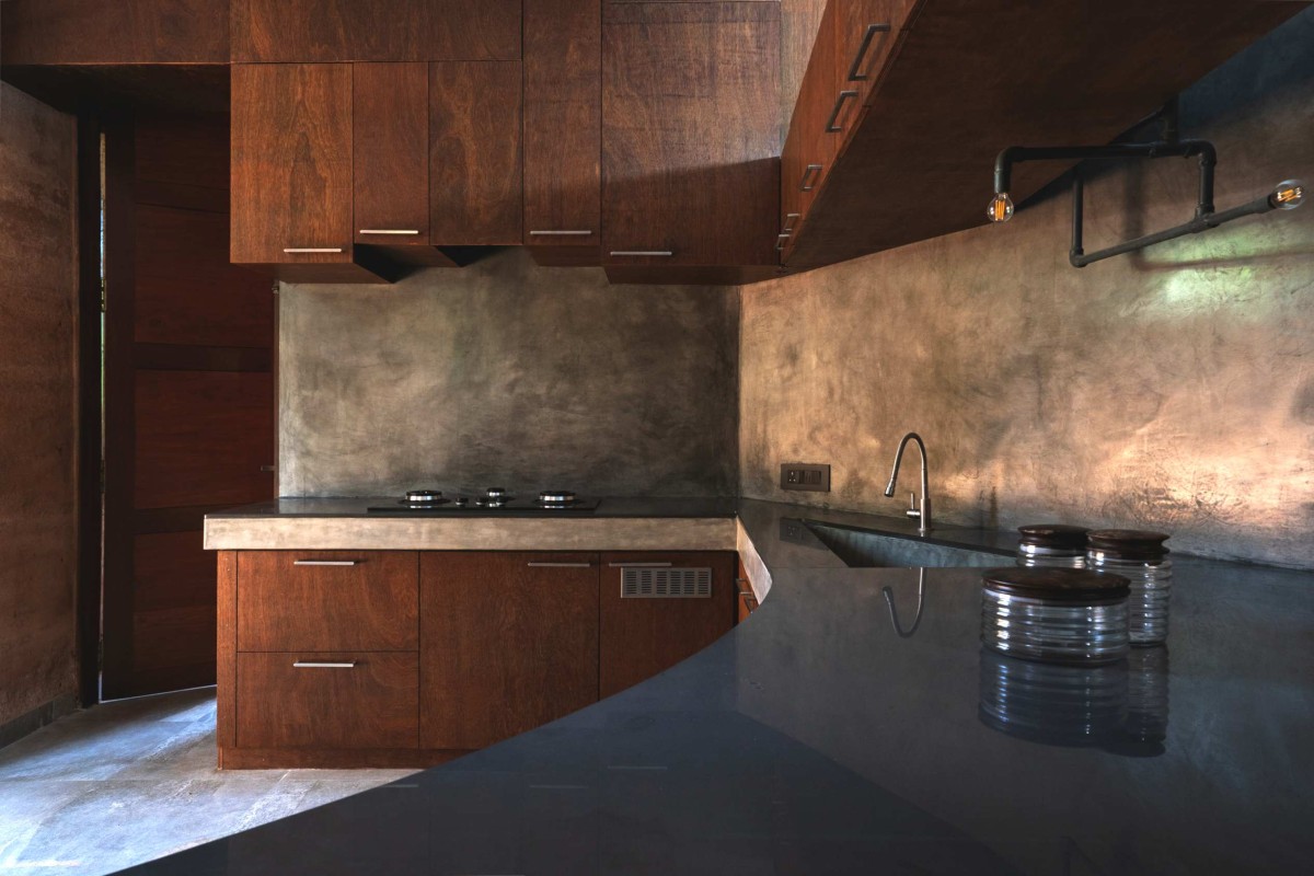 Kitchen of Jack Fruit Garden Residence by Wallmakers