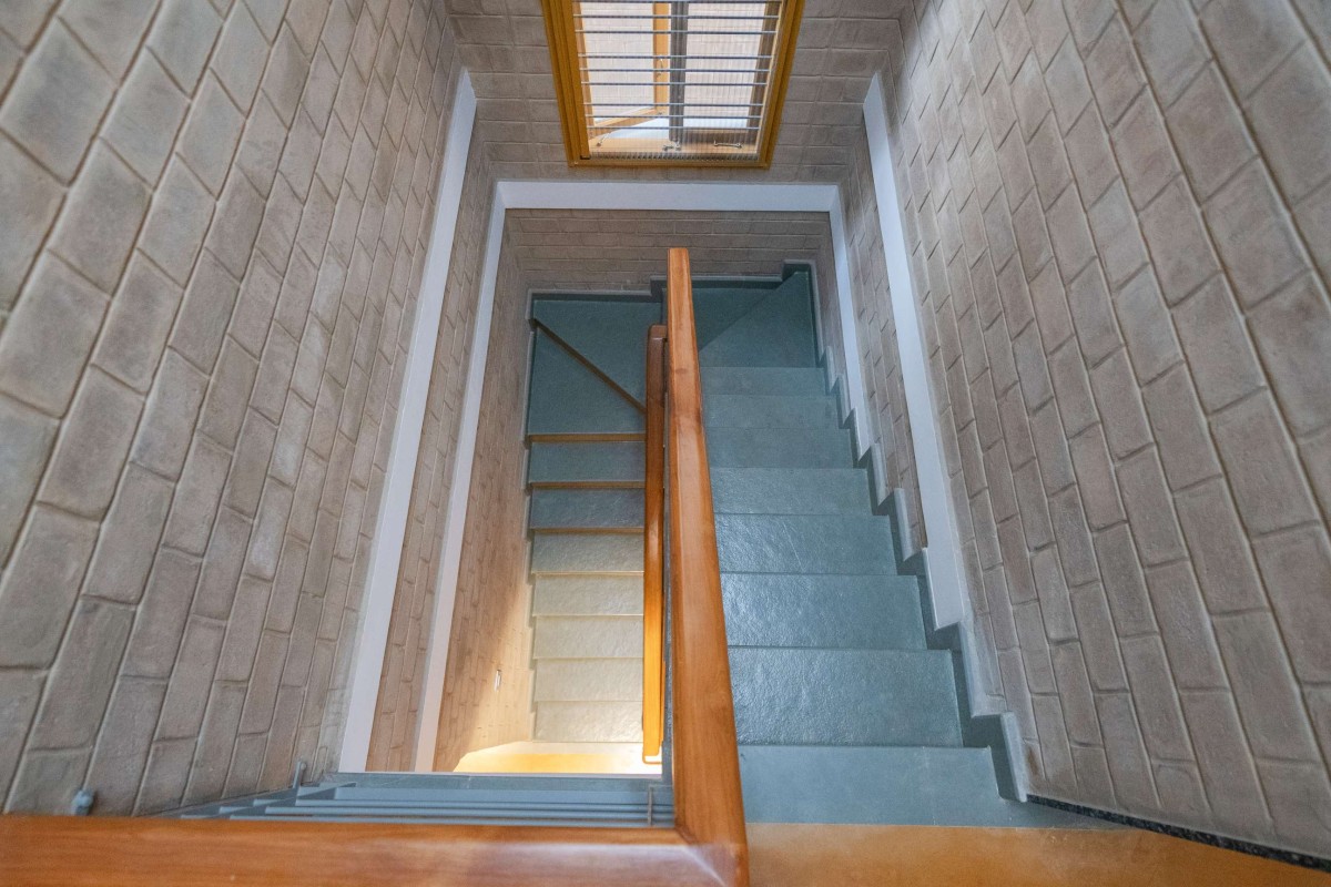 Staircase flooring of Audumbara by Tropic Responses