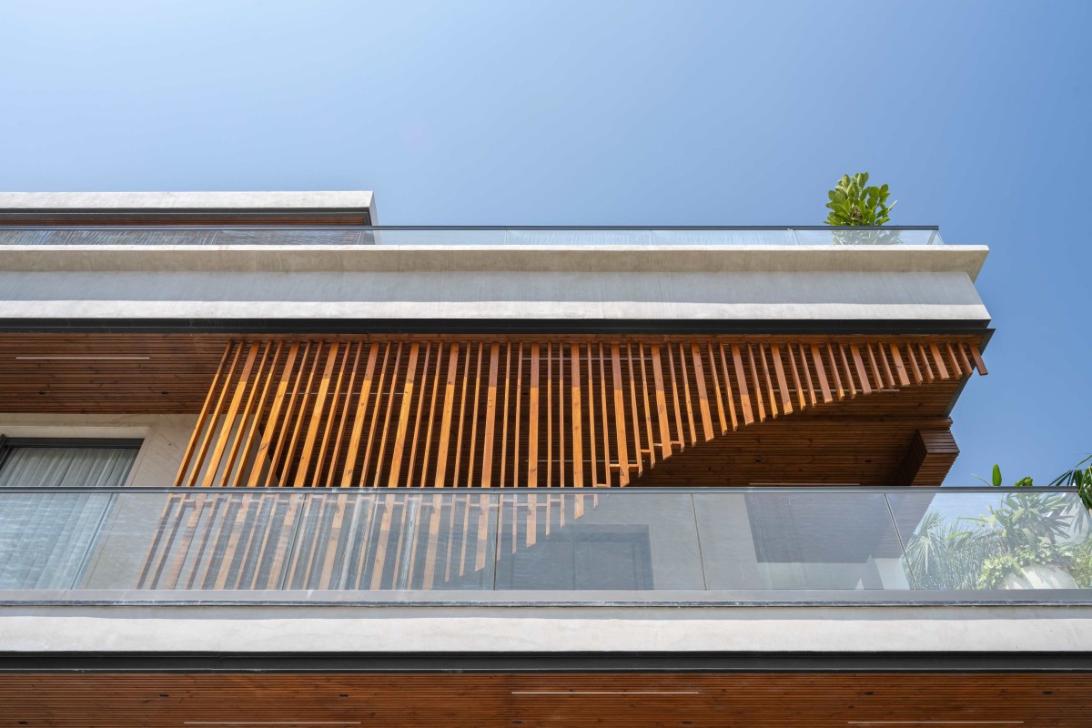 Balcony of The Amber House by VA Architects