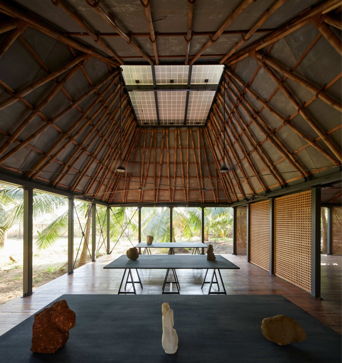 Workshop space of Mumbai Artist Retreat by Architecture BRIO