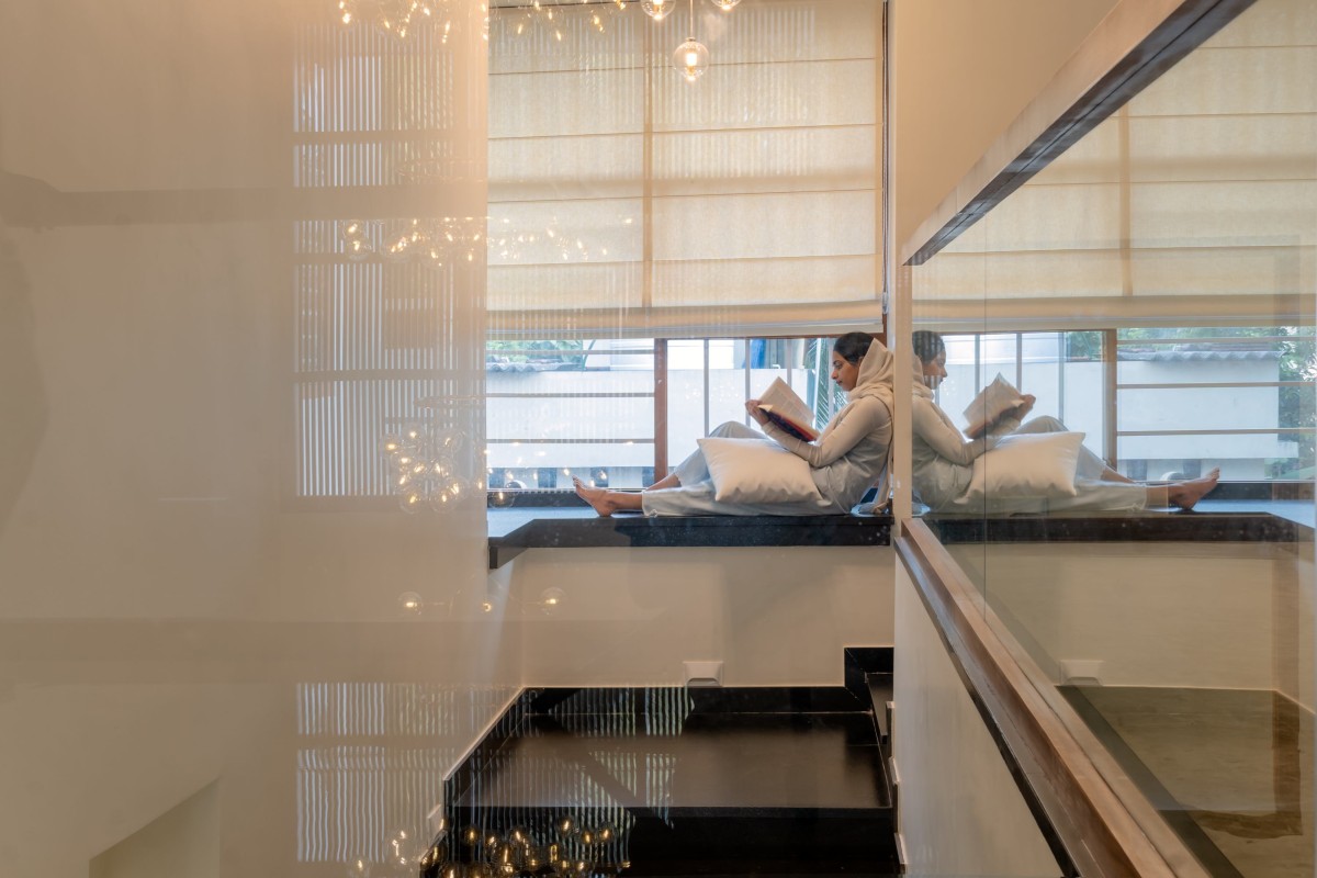 Reading area of Swans House by Eleventh Floor Architects