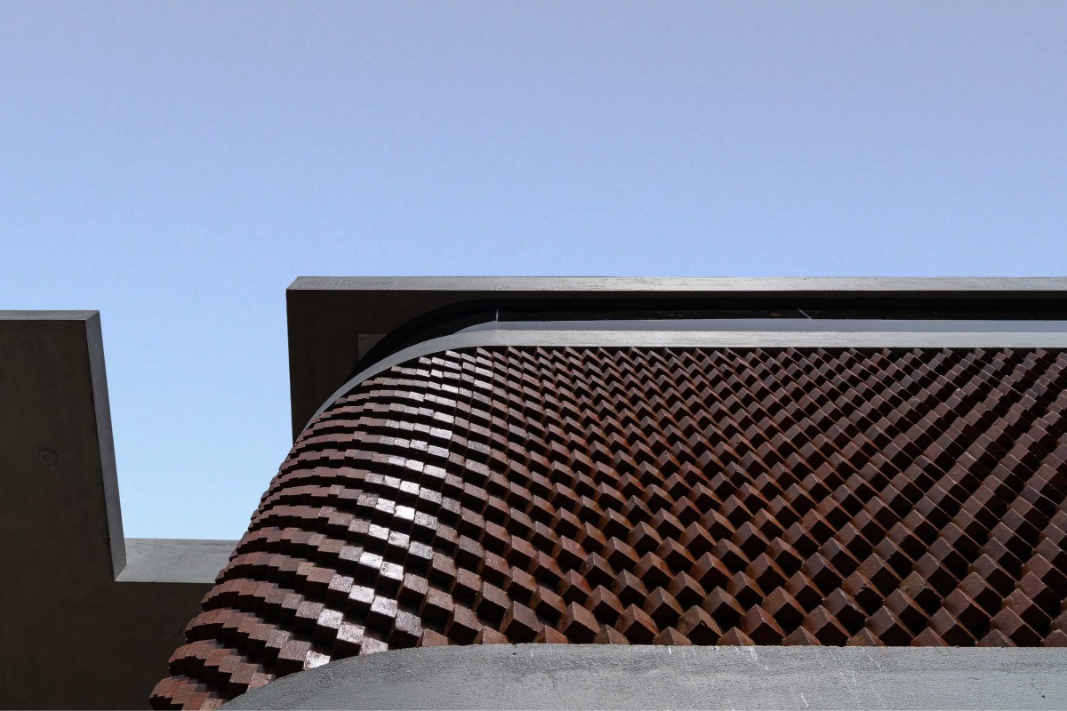 Brick parametrics of Alai by Studio Dcode