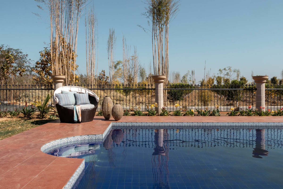 Pool view of The Farmhouse by Oris Architects