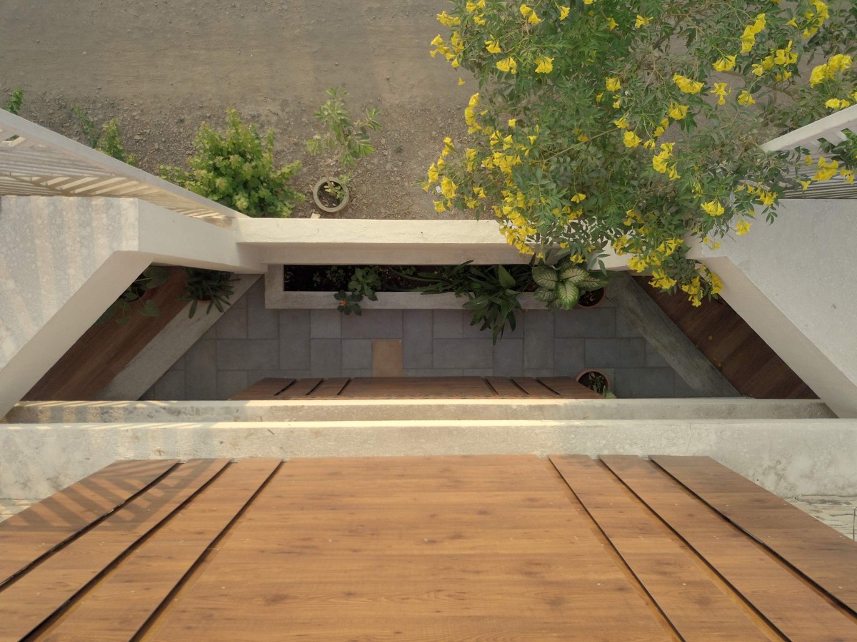 View from terrace of Amardeep Villa by Shraddha Sadamate Architect