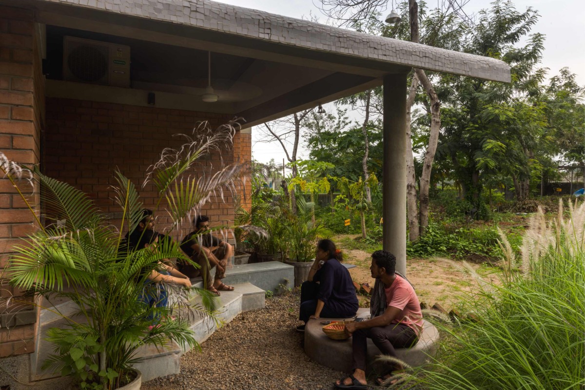 Outdoor seating of Court Fort by Compartment S4