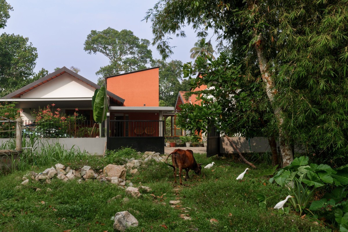 Main entrance of Inside-Out Residence by The Design Room