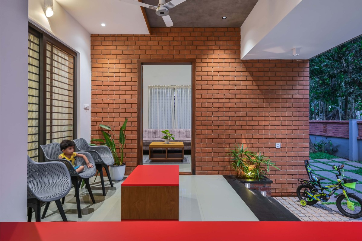 Sitout of Brick Screen House by HONEYCOMB Architects