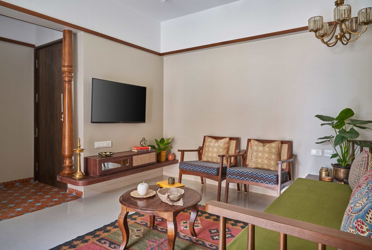 Living room of Kshitija & Rakesh Patil Residence by INI Studio