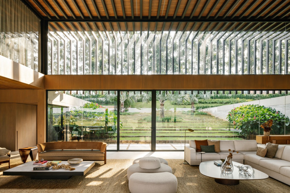 Living room of Valencia House by Padovani Arquitetos