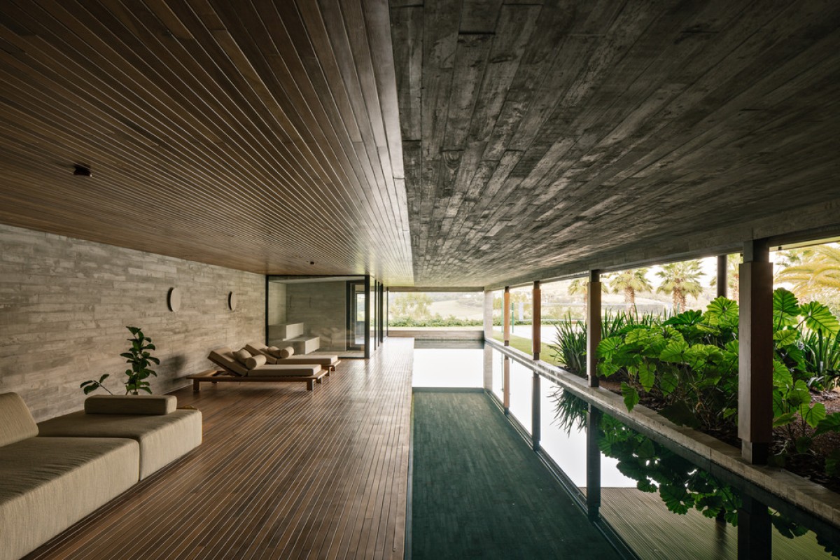 Landscape of Valencia House by Padovani Arquitetos