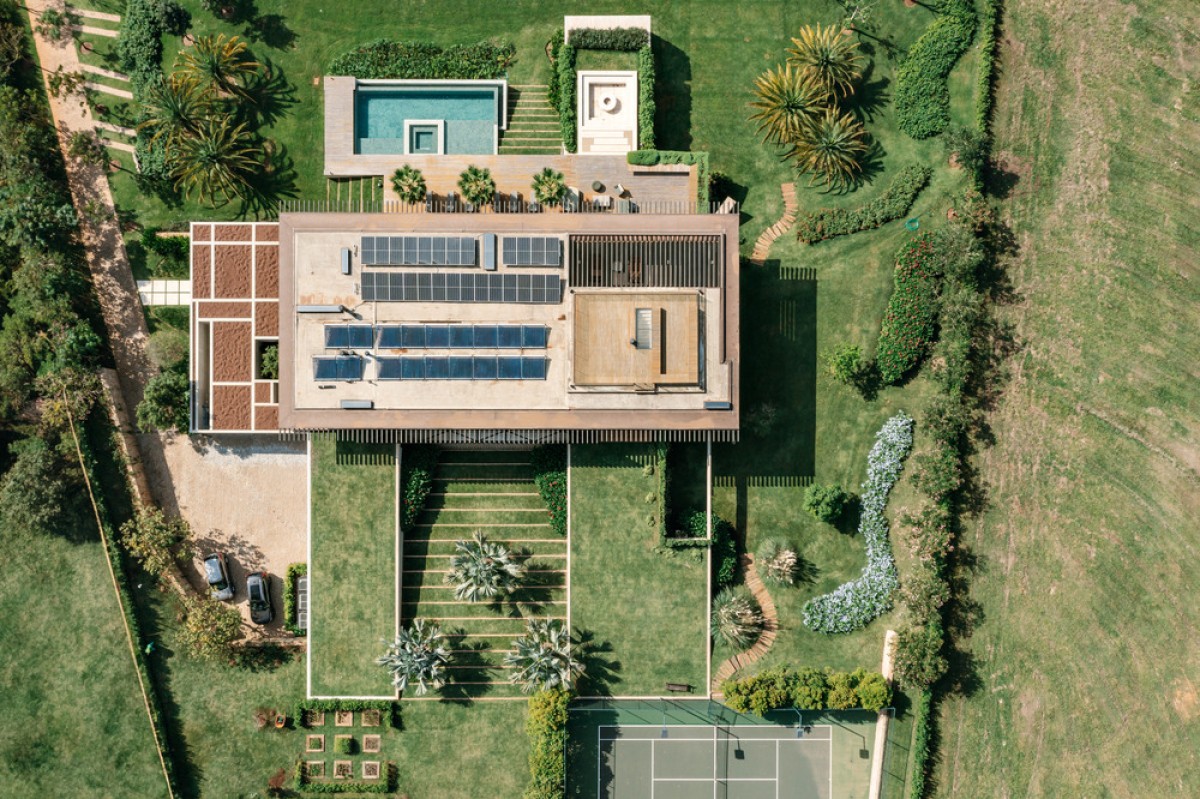 Aerial view of Valencia House by Padovani Arquitetos