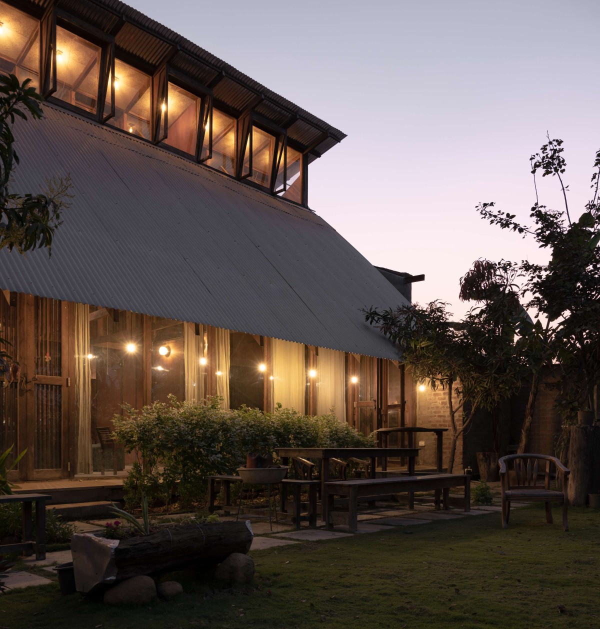 Dusk light exterior view of Pott House by Kiron Cheerla Architecture Design