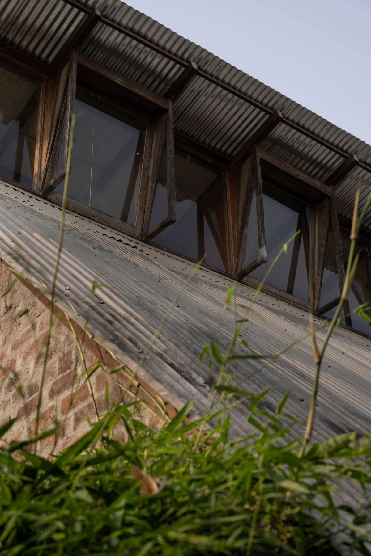 Detailed shot of roof of Pott House by Kiron Cheerla Architecture Design