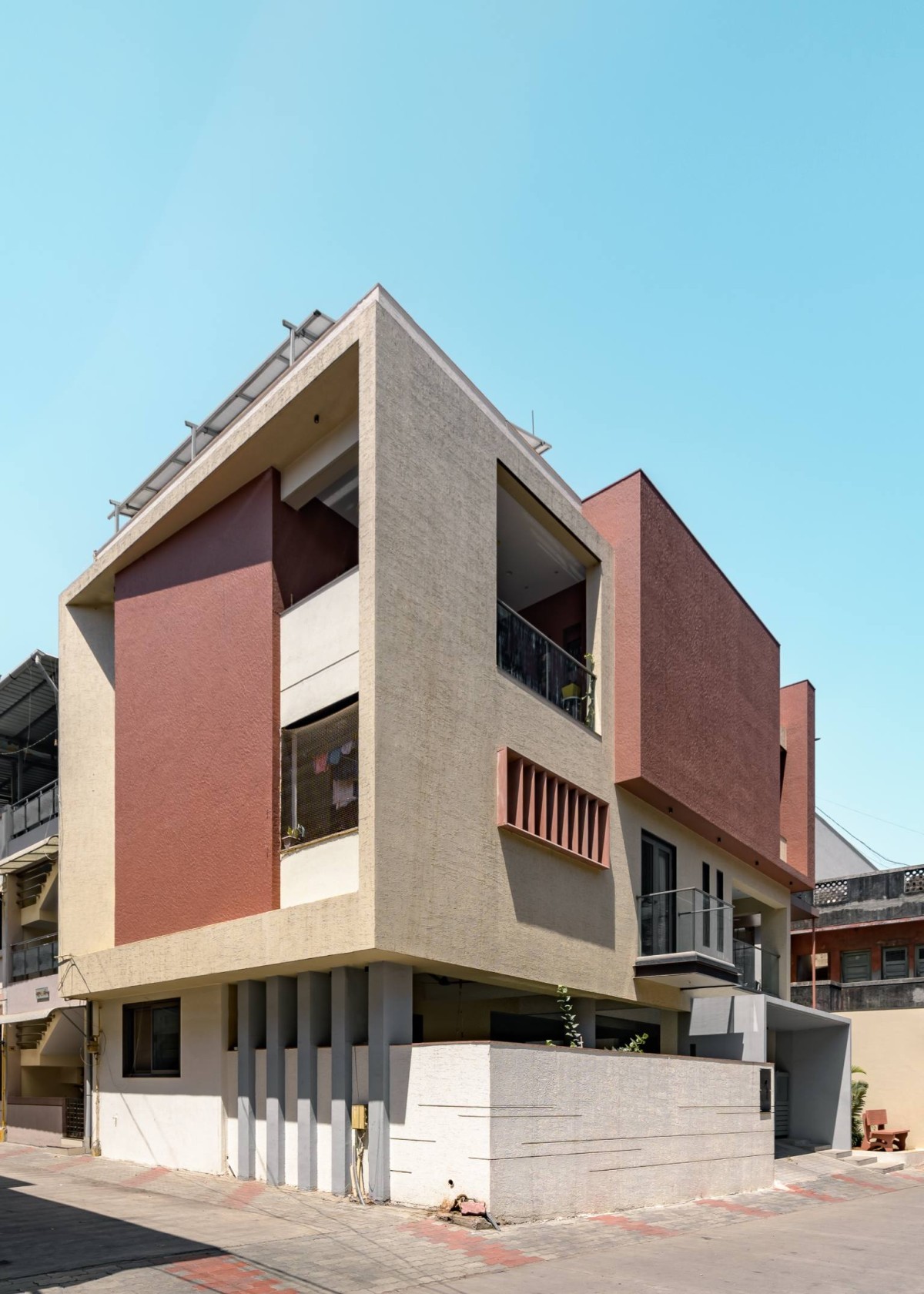 Elevation of Osho House by Dinterplay Architects