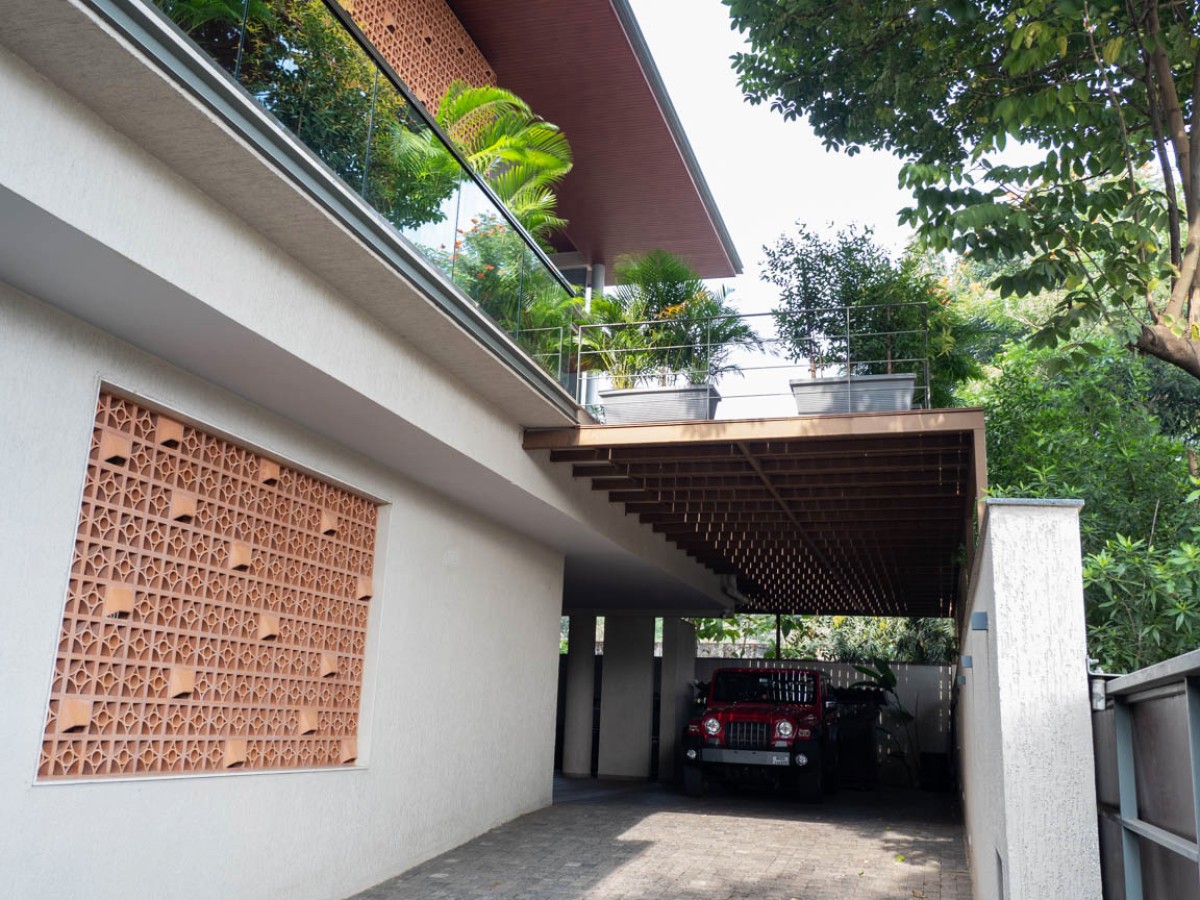 Car Porch of The Urban Lantern by Manthan Design Studio