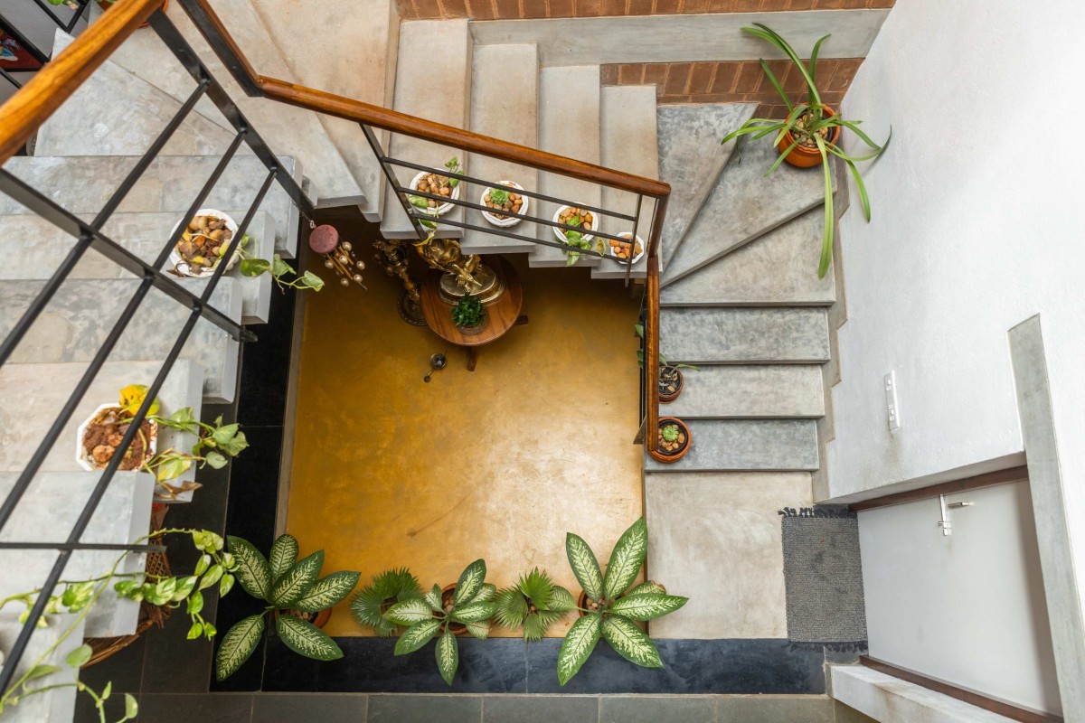 Courtyard view from staircase of Latchiya Illam by RP Architects