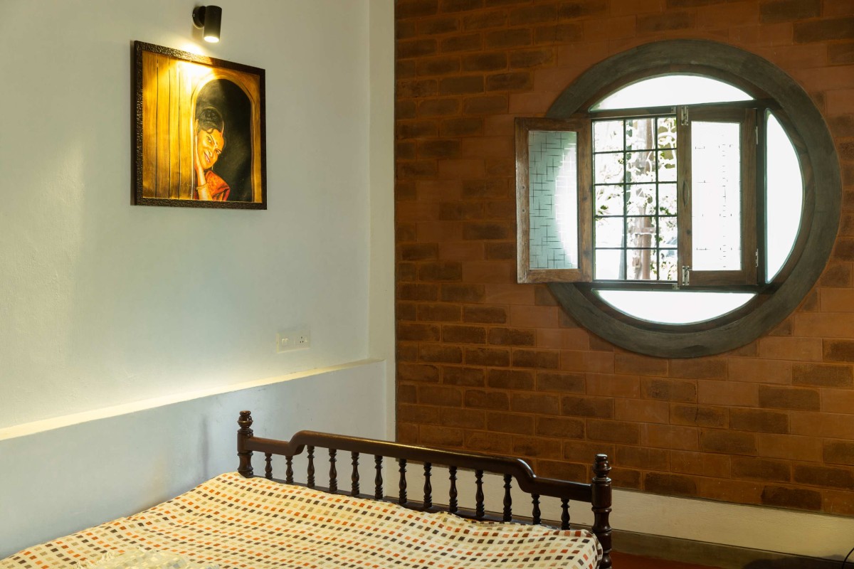 Bedroom of Latchiya Illam by RP Architects