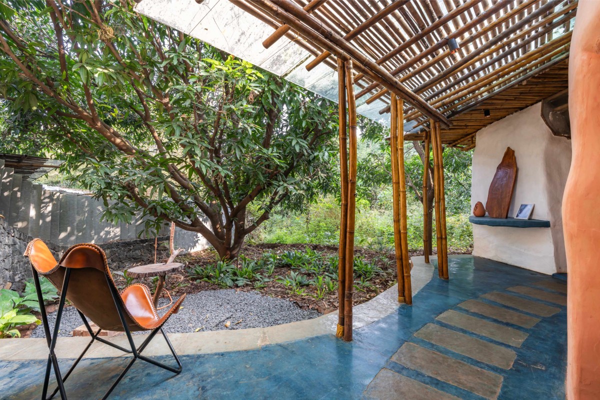 Deck and Courtyard of Maativan by Blurring Boundaries