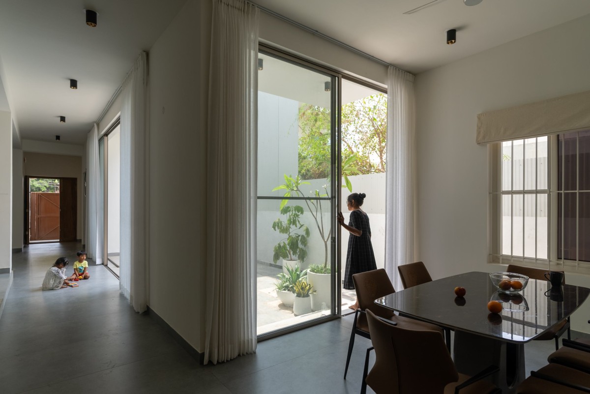 Dining area of TT House by Wall Narratives