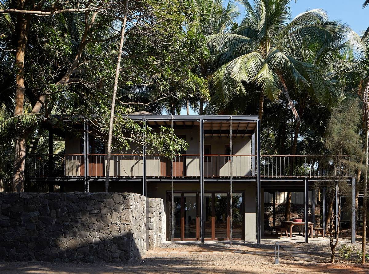 Exterior view of House in the Palms by Architecture BRIO