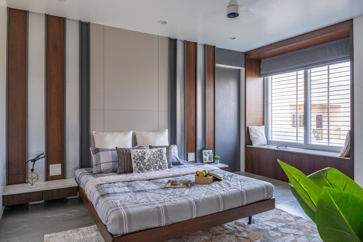 Guest Bedroom of Vithai Residence by Studio AAD