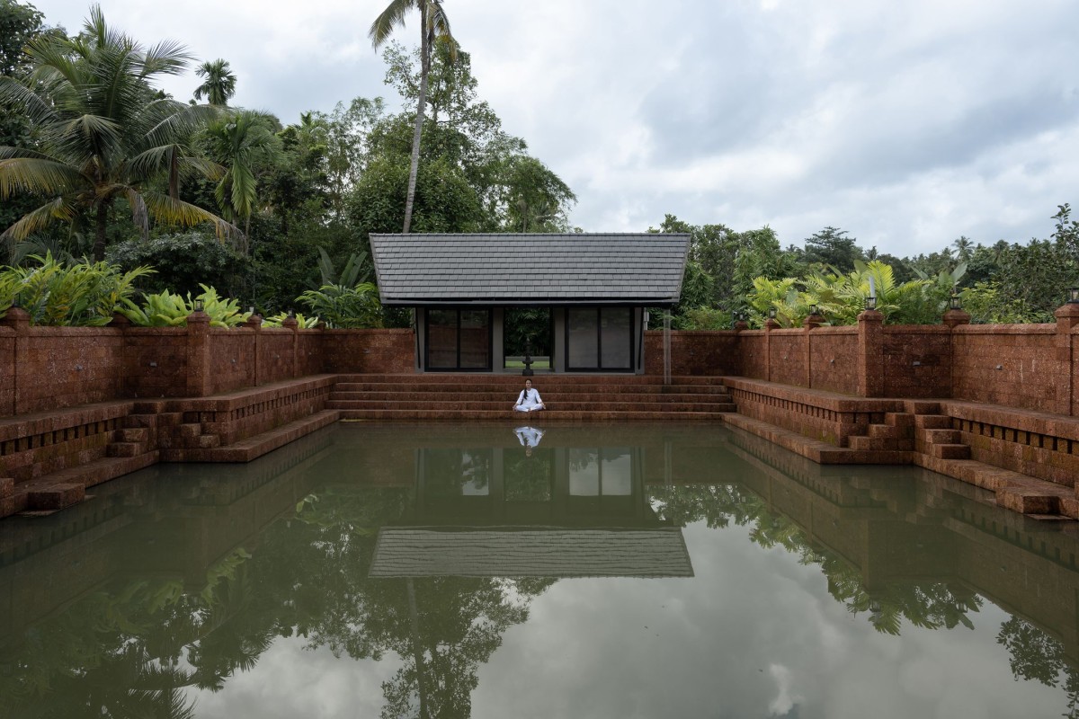 Pond of Monsoon In Farm House by i2a Architects Studio