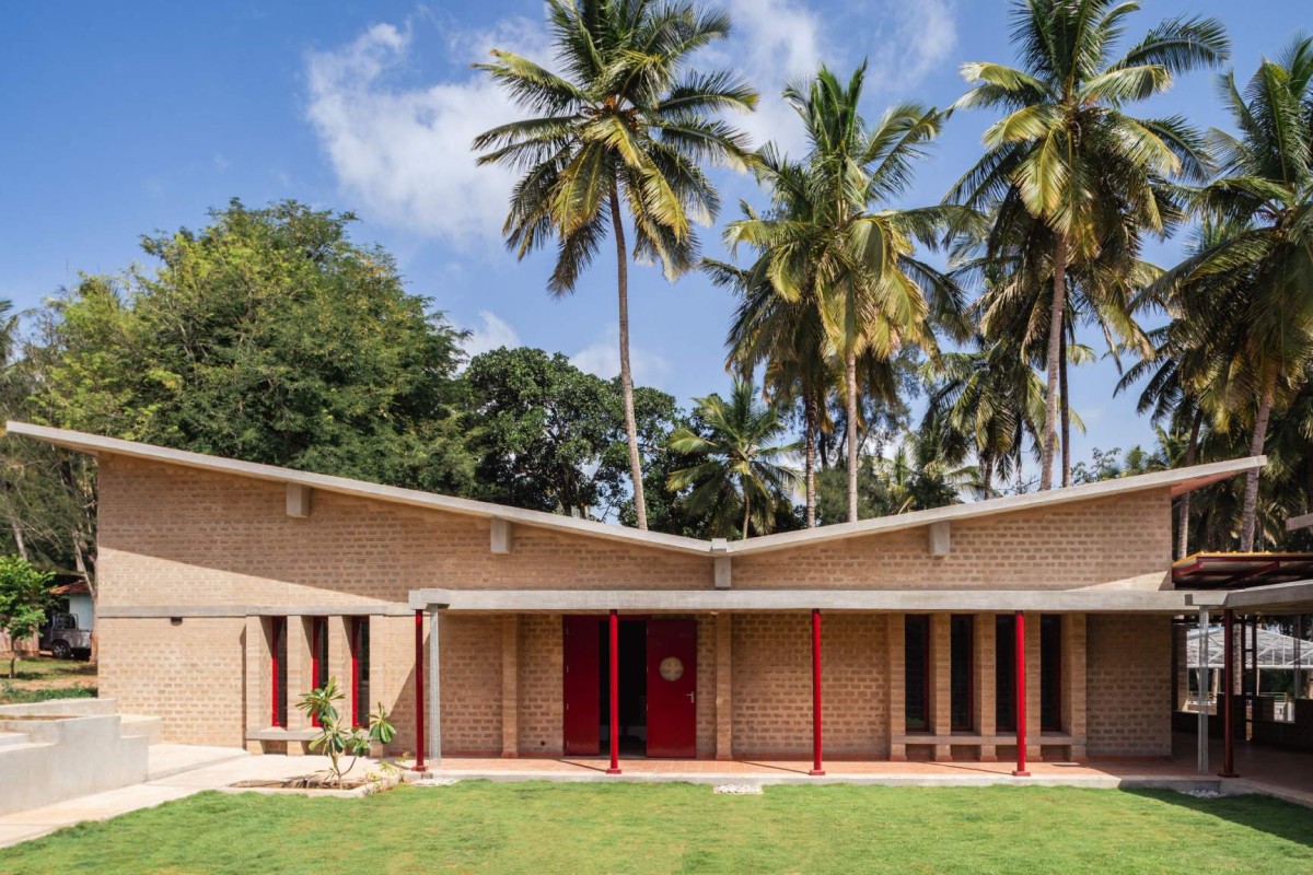 Organic Research & Training Centre by Sejpal & Raje Architects