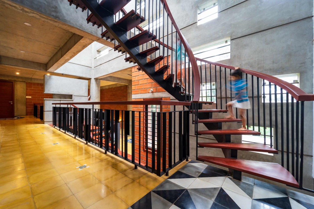 Staircase of Aadaleesan Residence by Murali Architects