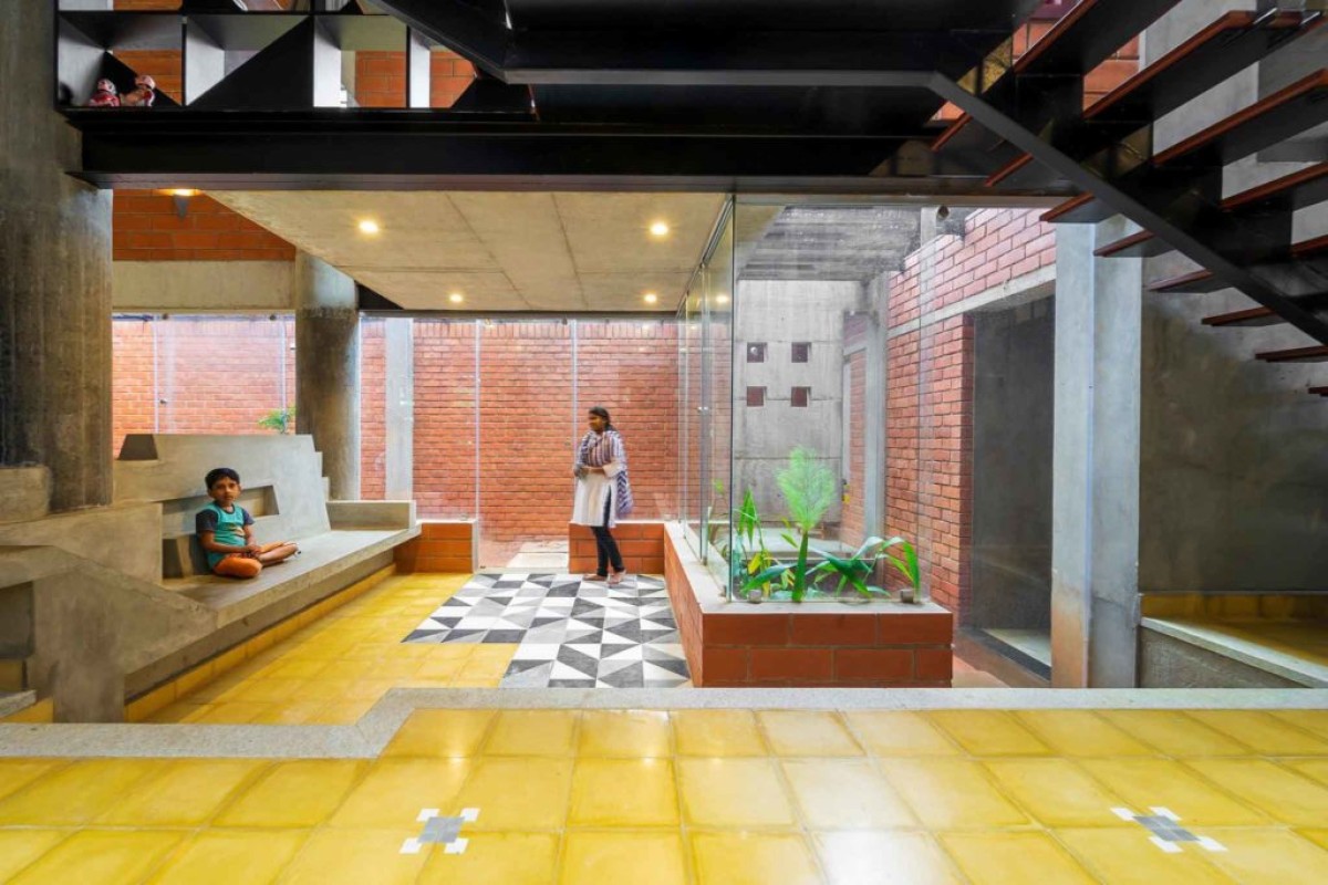 Sunken Chitchat Space of Aadaleesan Residence by Murali Architects