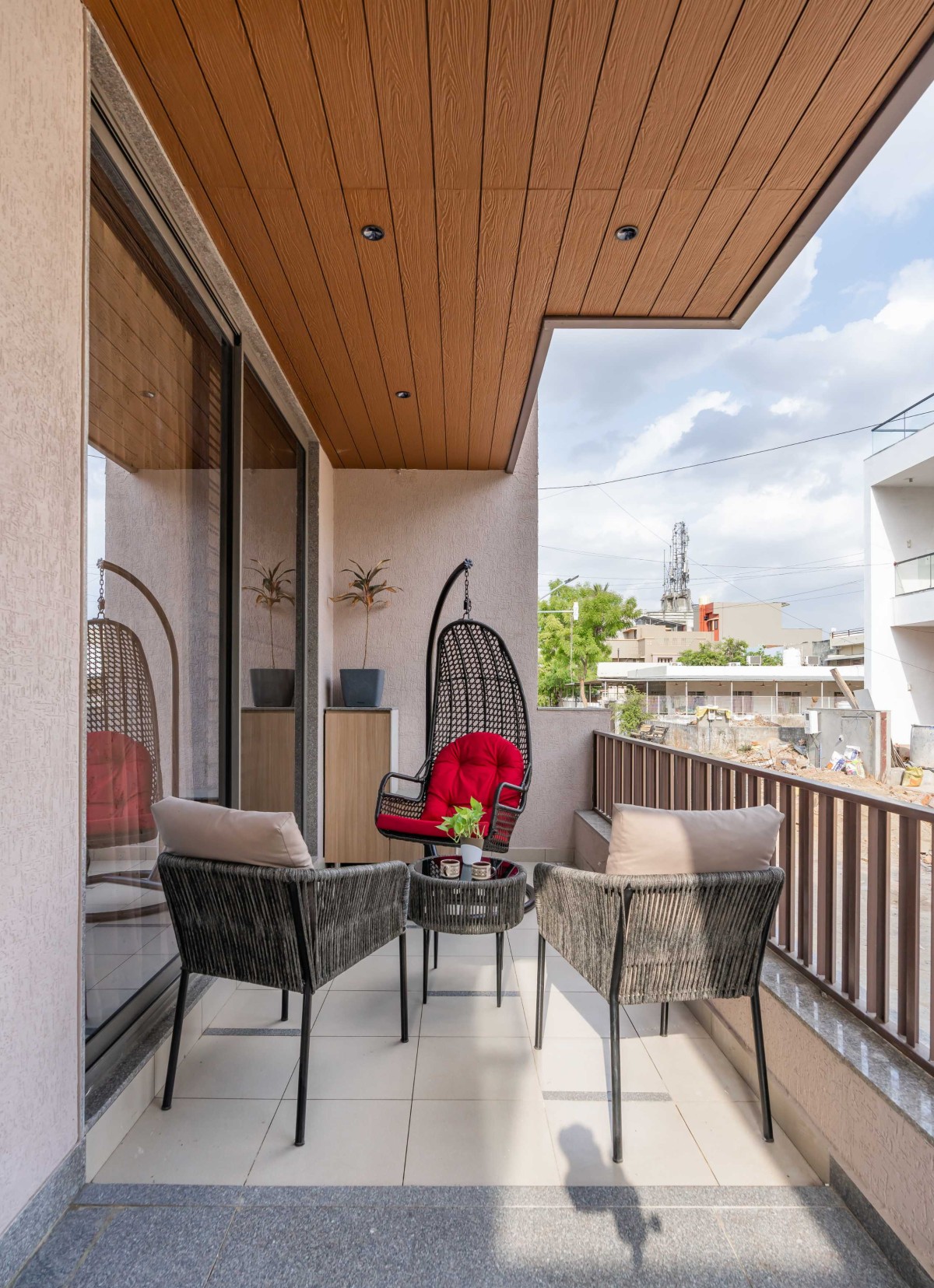 Balcony of Sarkhej Bungalow by Harikrushna Pattani & Associates