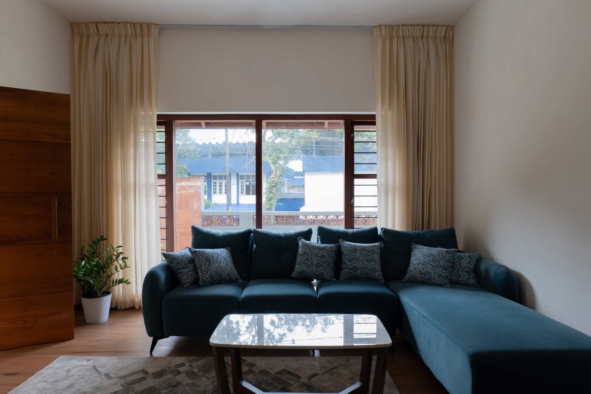 Living room of Home on a line by Nestcraft Architecture