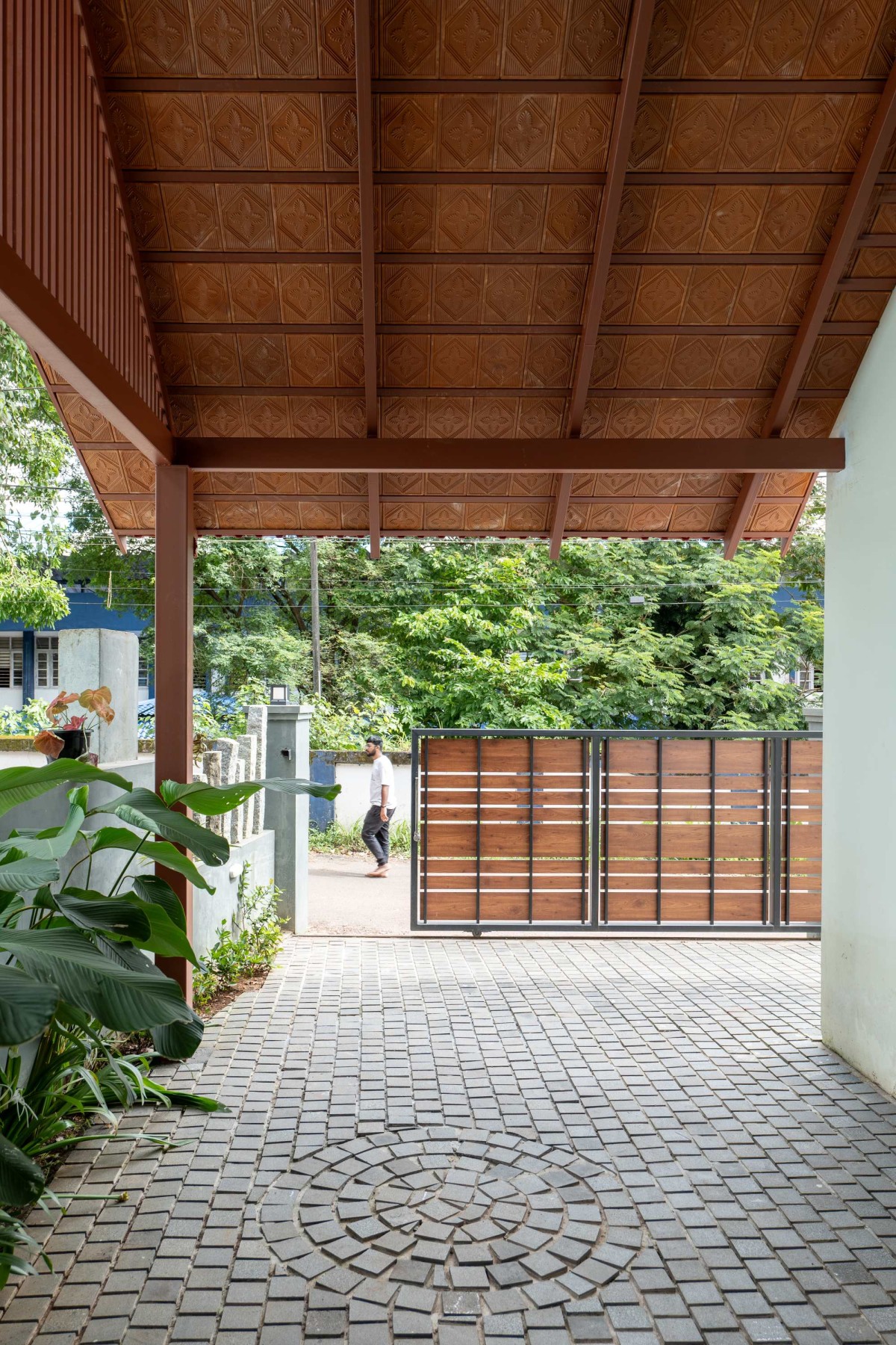 Entrance of Home on a line by Nestcraft Architecture