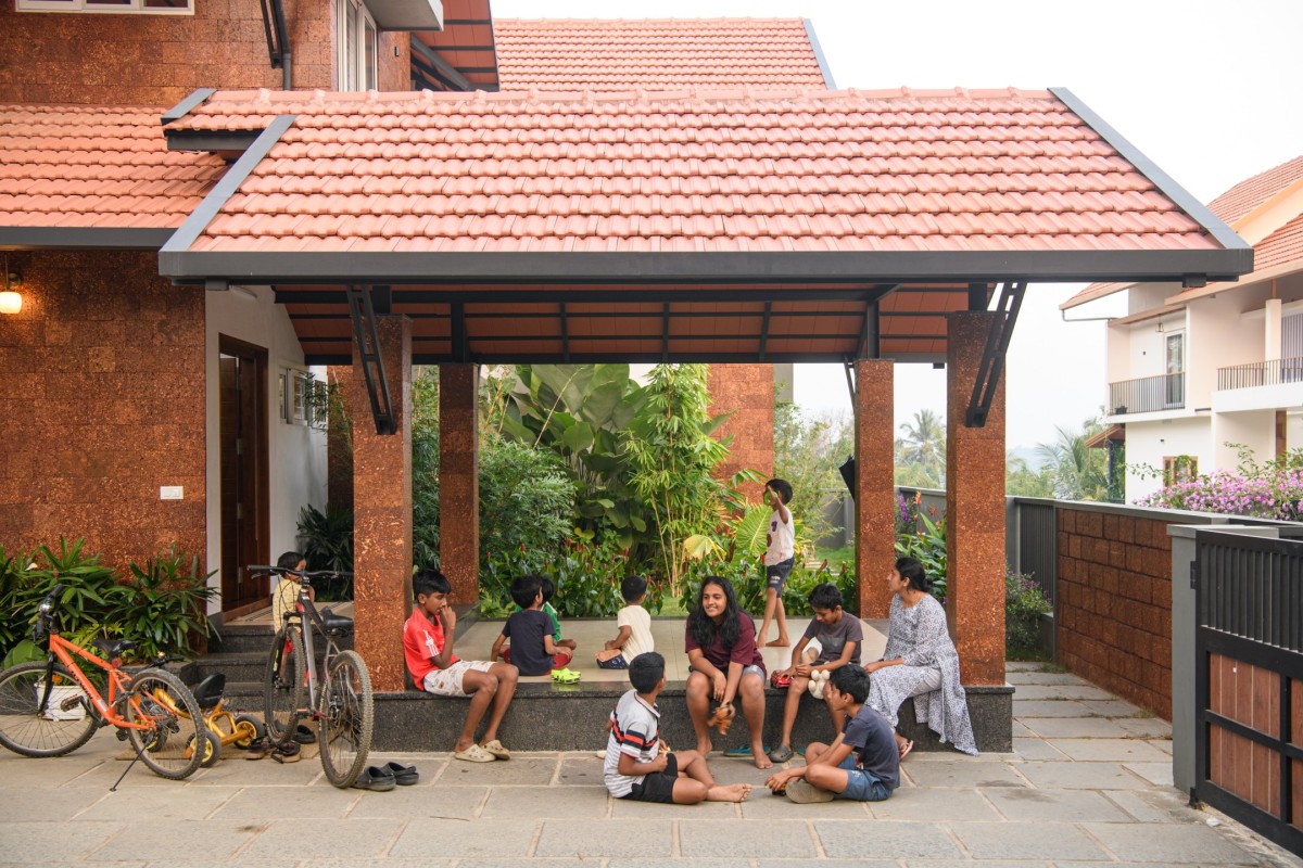 Entrance Porch of Kavyam by Bosky Studios