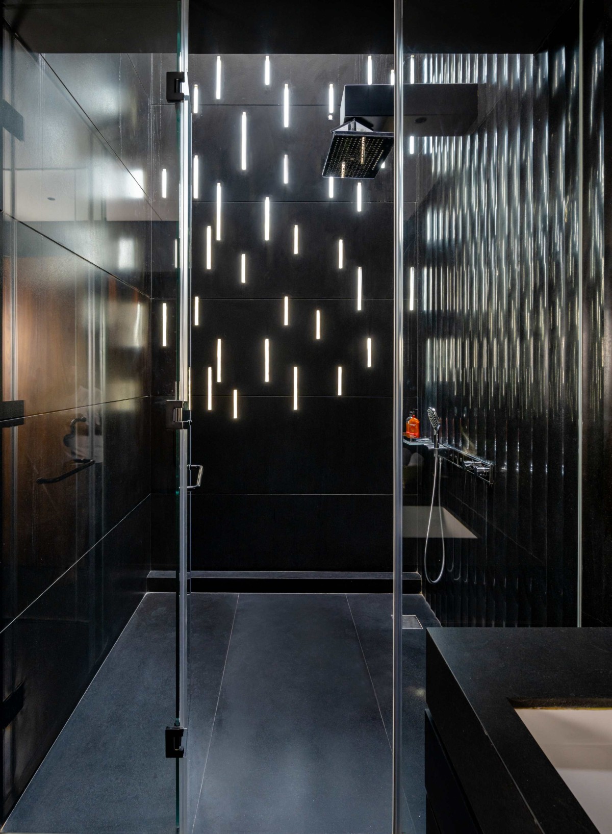 Bathroom of SV House by Design Work Group