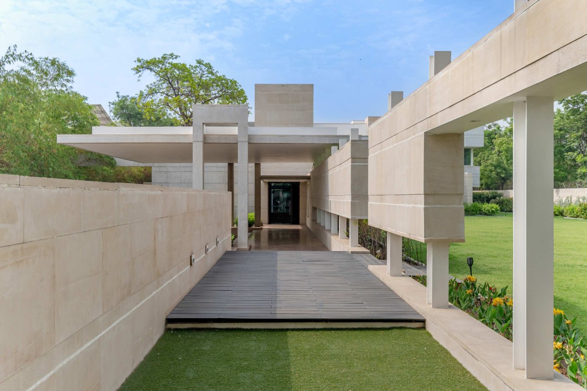 Exterior view of Lakhani Villa by INI Design Studio