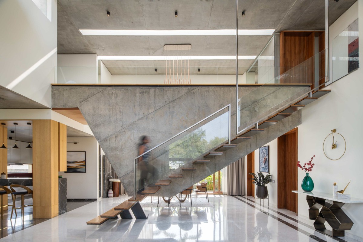 View from living of The Quarry House by Crest Architects