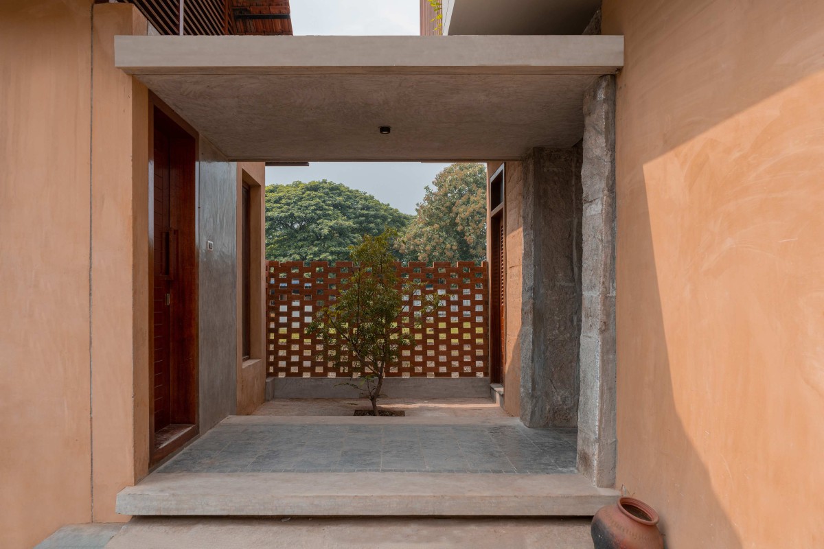 Court of SITH Villa by Aagaram Architects