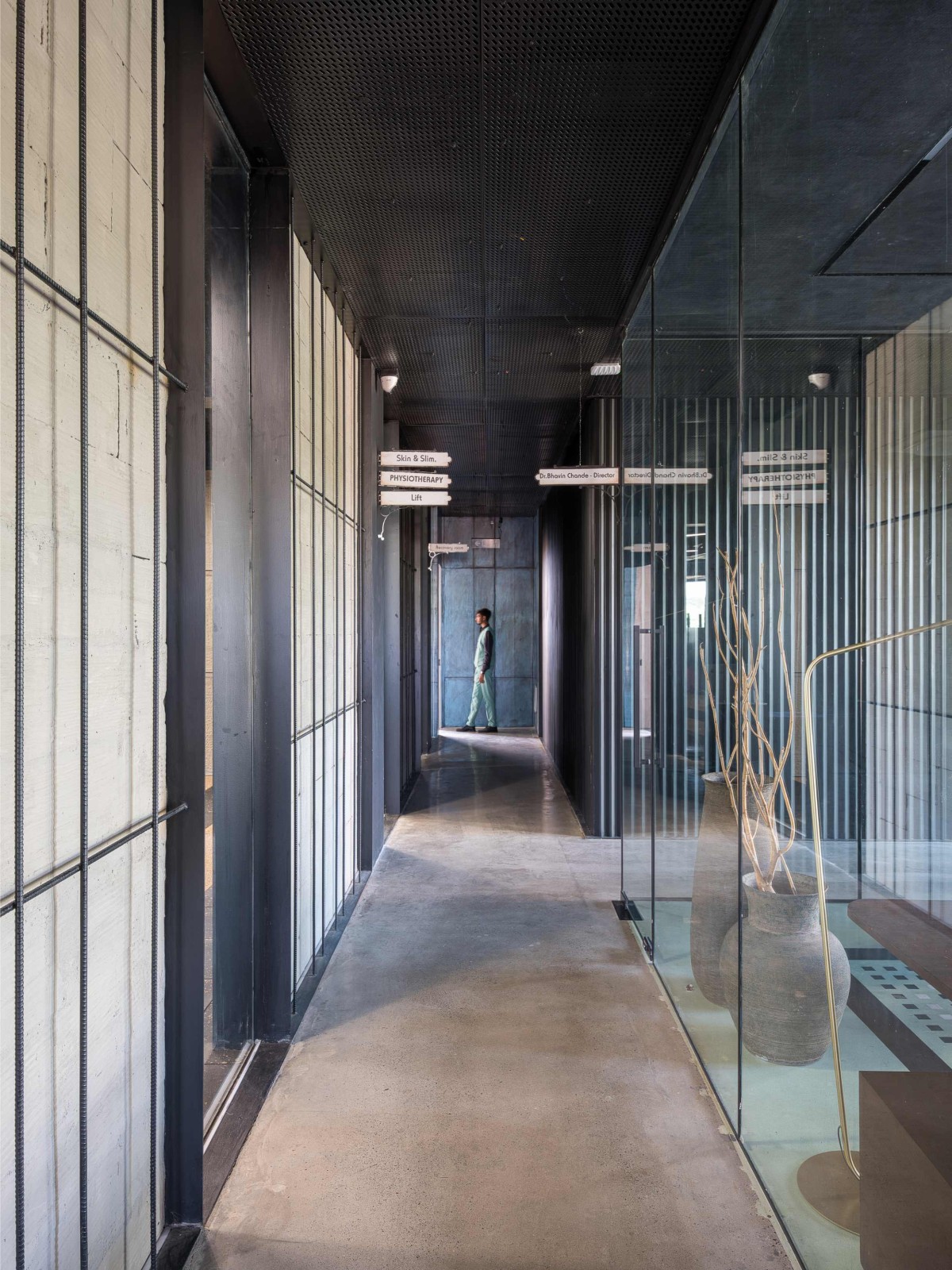 Passage to Director's Cabin of Physiofit – Rajkot’s Fitness Sanctuary by Dhulia Architecture Design