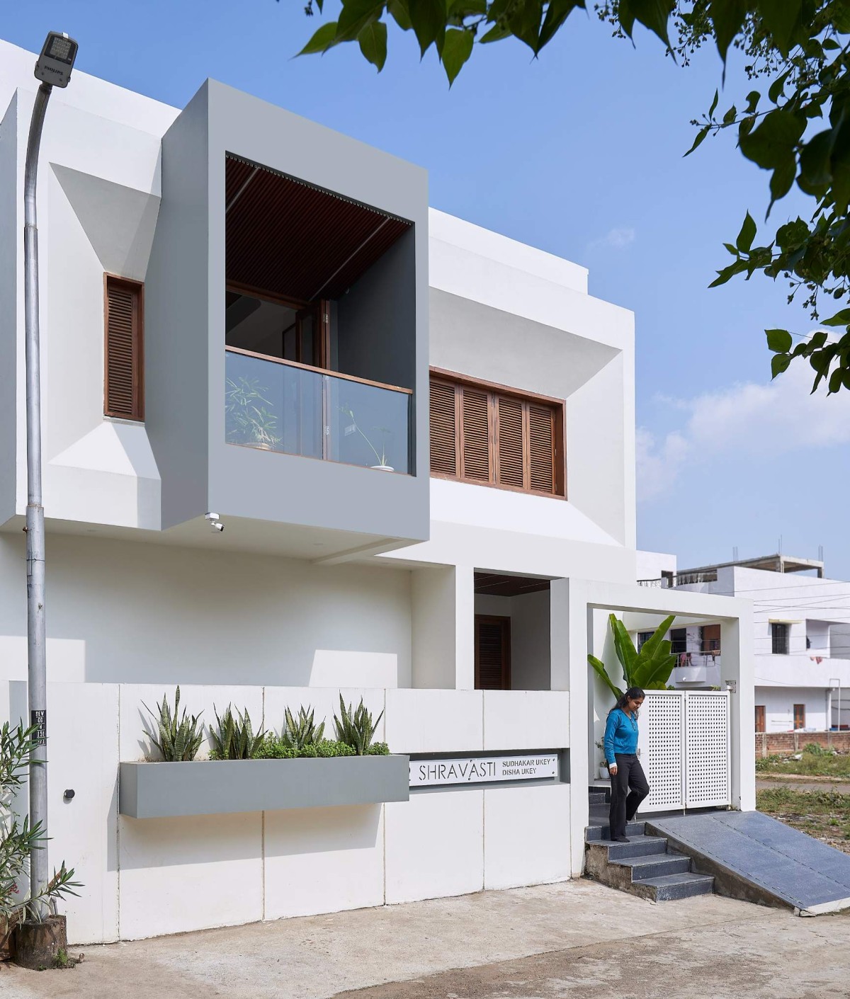 Exterior view of Tranquil Court House by Studio Habitect