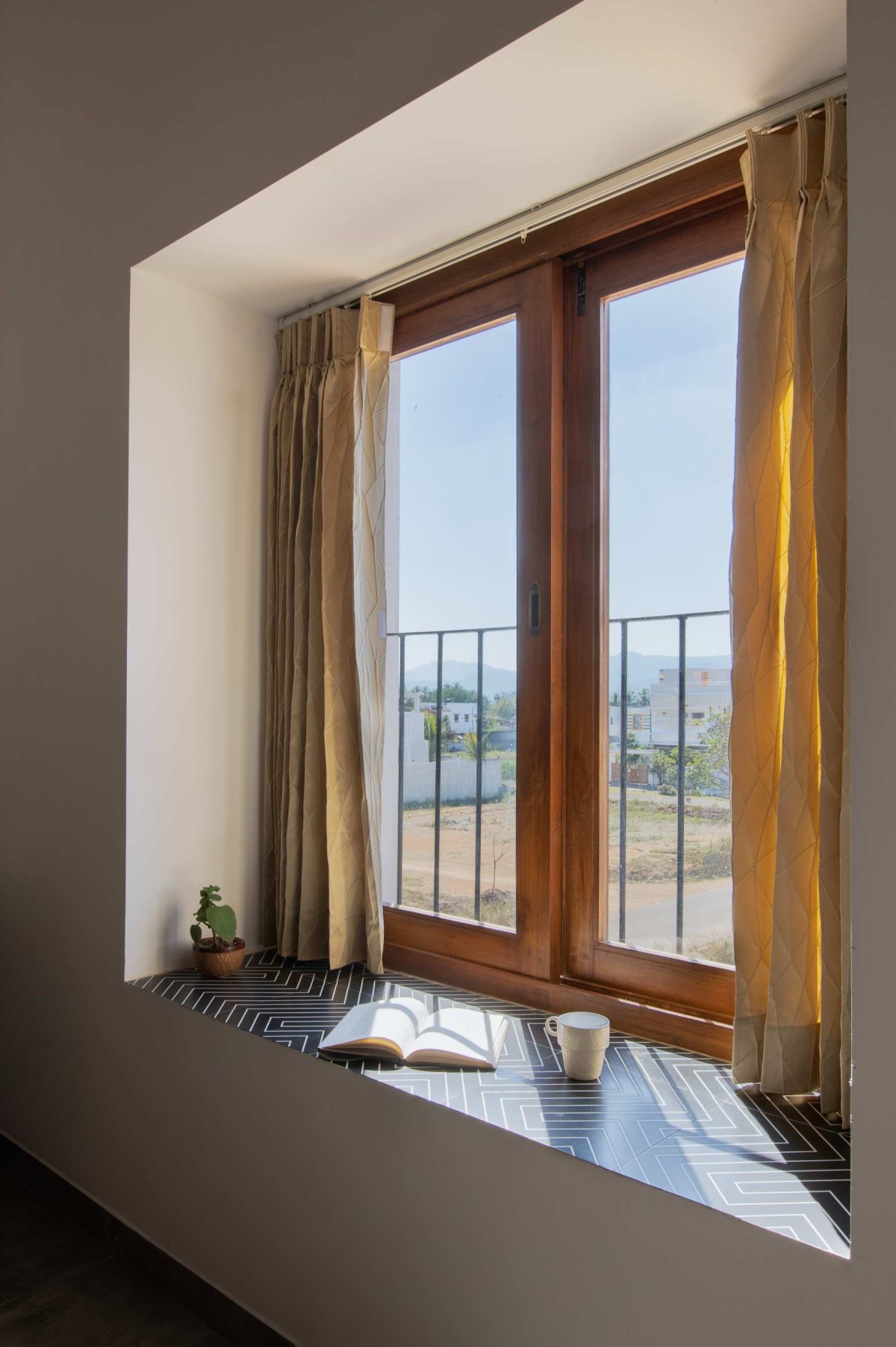 Bay Window in Bedroom of Neem House by Hashone Design Studio