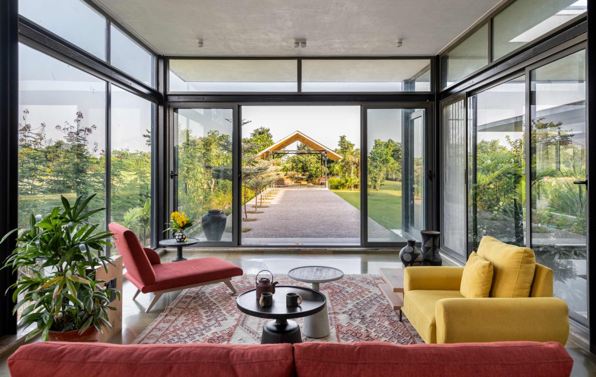 Living room of Vanessa Villa by tHE gRID Architects